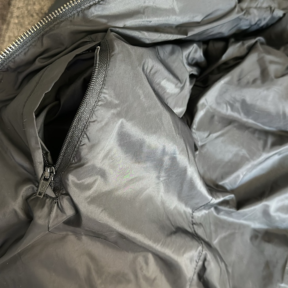 Alice + Olivia Black Puffer Jacket - Picture 14 of 16